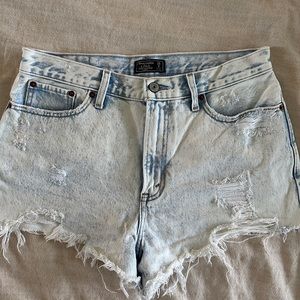 Abercrombie & Fitch High Rise Shorts
